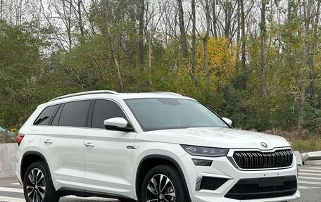 Skoda Kodiaq I, 2022 год, 3 030 000 рублей, 3 фотография