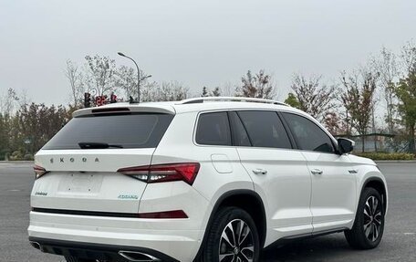 Skoda Kodiaq I, 2022 год, 3 030 000 рублей, 8 фотография