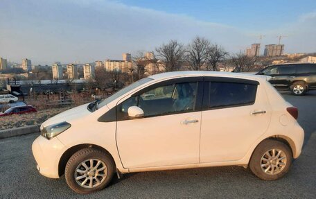 Toyota Vitz, 2015 год, 679 000 рублей, 3 фотография