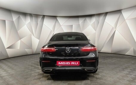 Mercedes-Benz E-Класс, 2019 год, 4 580 000 рублей, 8 фотография