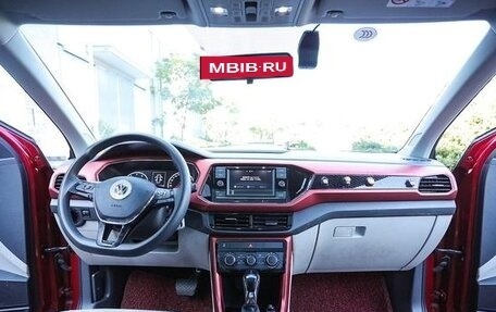 Volkswagen T-Cross I, 2020 год, 1 250 000 рублей, 6 фотография