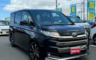 Toyota Noah, 2022 год, 3 450 000 рублей, 1 фотография