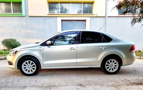 Volkswagen Polo VI (EU Market), 2012 год, 950 000 рублей, 25 фотография