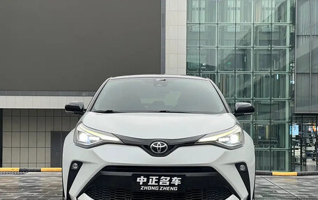 Toyota C-HR I рестайлинг, 2021 год, 1 599 000 рублей, 3 фотография