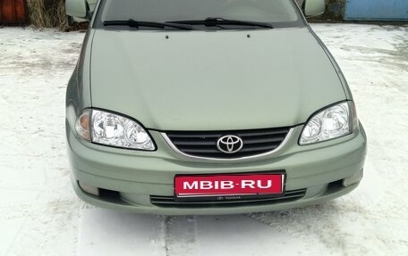 Toyota Avensis III рестайлинг, 2001 год, 455 000 рублей, 1 фотография