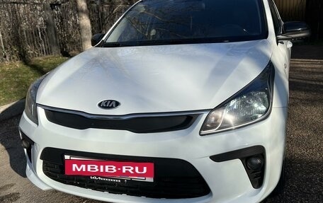 KIA Rio IV, 2018 год, 1 400 000 рублей, 18 фотография