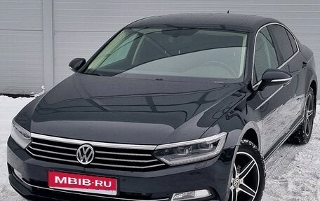 Volkswagen Passat B8 рестайлинг, 2019 год, 2 550 000 рублей, 1 фотография