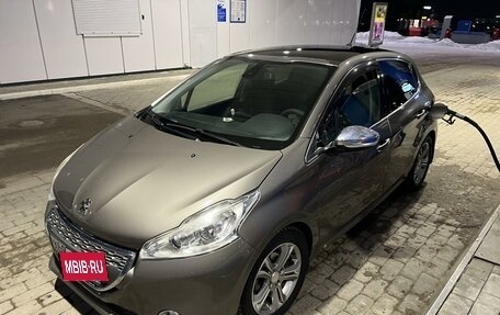 Peugeot 208 II, 2012 год, 700 000 рублей, 2 фотография