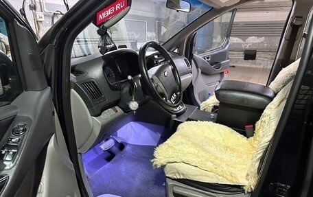 Hyundai H-1 II рестайлинг, 2010 год, 1 750 000 рублей, 5 фотография