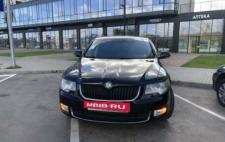 Skoda Superb III рестайлинг, 2013 год, 1 350 000 рублей, 2 фотография