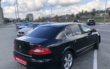 Skoda Superb III рестайлинг, 2013 год, 1 350 000 рублей, 11 фотография