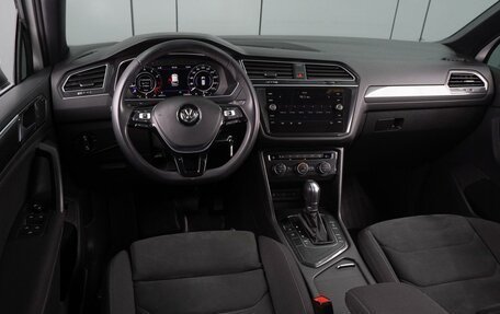 Volkswagen Tiguan II, 2018 год, 2 499 000 рублей, 6 фотография