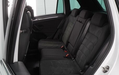 Volkswagen Tiguan II, 2018 год, 2 499 000 рублей, 9 фотография