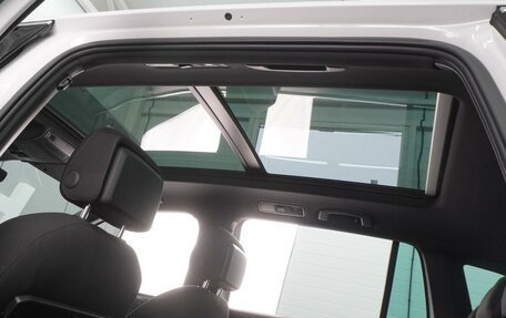 Volkswagen Tiguan II, 2018 год, 2 499 000 рублей, 16 фотография