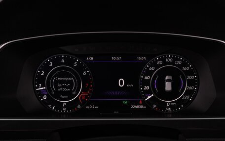 Volkswagen Tiguan II, 2018 год, 2 499 000 рублей, 15 фотография