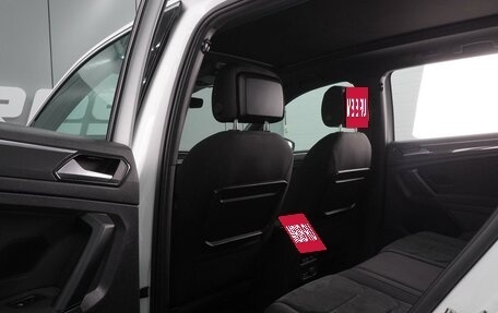 Volkswagen Tiguan II, 2018 год, 2 499 000 рублей, 11 фотография