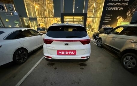 KIA Sportage IV рестайлинг, 2018 год, 2 630 000 рублей, 4 фотография