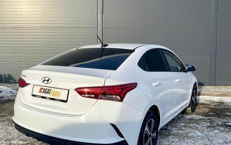 Hyundai Solaris II рестайлинг, 2022 год, 1 830 000 рублей, 5 фотография