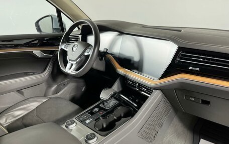 Volkswagen Touareg III, 2019 год, 4 700 000 рублей, 13 фотография