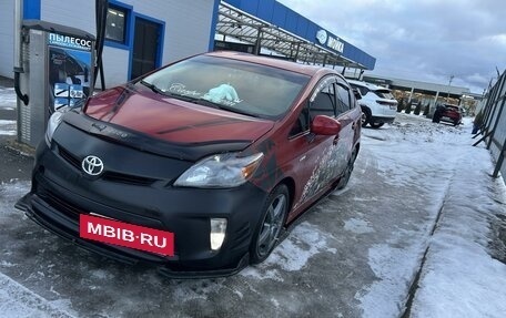 Toyota Prius, 2012 год, 900 000 рублей, 2 фотография