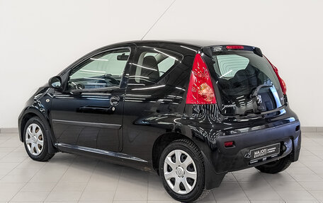 Peugeot 107 I рестайлинг, 2010 год, 550 000 рублей, 7 фотография