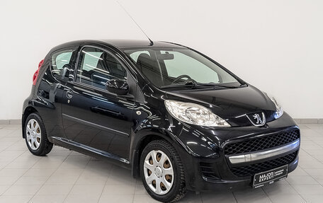 Peugeot 107 I рестайлинг, 2010 год, 550 000 рублей, 3 фотография