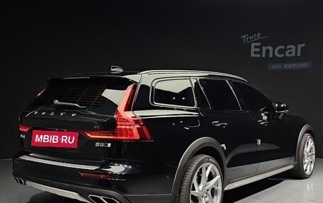 Volvo V60 II, 2021 год, 4 300 000 рублей, 3 фотография