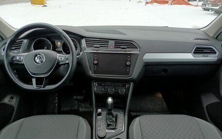 Volkswagen Tiguan II, 2019 год, 3 057 300 рублей, 17 фотография