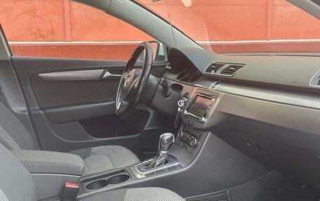 Volkswagen Passat B7, 2011 год, 1 049 000 рублей, 9 фотография