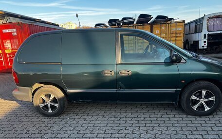 Chrysler Voyager III, 1999 год, 295 000 рублей, 3 фотография