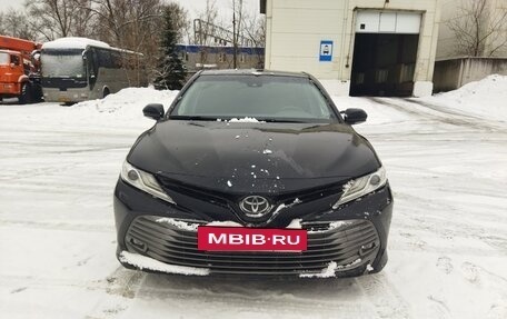 Toyota Camry, 2019 год, 2 812 850 рублей, 2 фотография