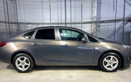 Opel Astra J, 2013 год, 949 000 рублей, 4 фотография