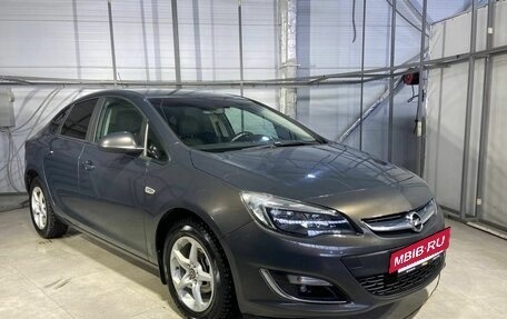 Opel Astra J, 2013 год, 949 000 рублей, 3 фотография