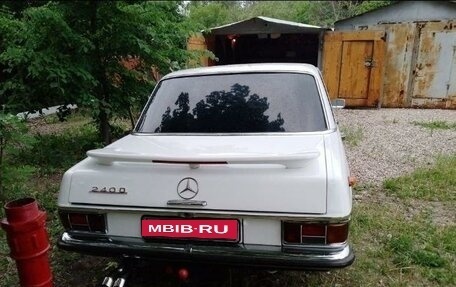 Mercedes-Benz W115, 1971 год, 900 000 рублей, 3 фотография