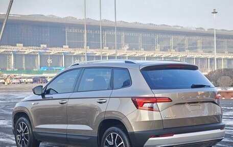 Skoda Karoq I, 2022 год, 1 690 000 рублей, 6 фотография