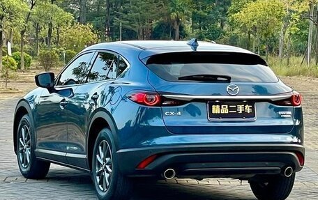 Mazda CX-4, 2022 год, 1 700 000 рублей, 4 фотография