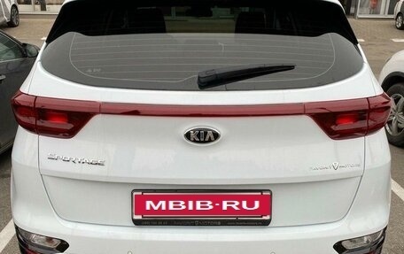 KIA Sportage IV рестайлинг, 2020 год, 2 599 000 рублей, 4 фотография