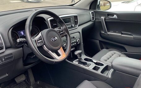 KIA Sportage IV рестайлинг, 2020 год, 2 599 000 рублей, 5 фотография