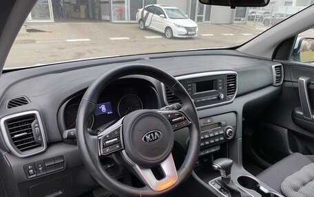 KIA Sportage IV рестайлинг, 2020 год, 2 599 000 рублей, 7 фотография