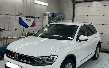 Volkswagen Tiguan II, 2017 год, 2 200 000 рублей, 1 фотография