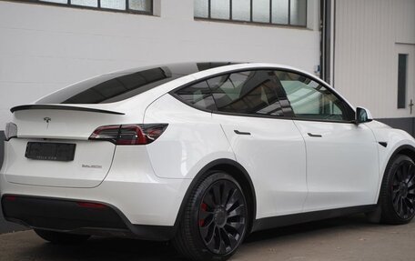 Tesla Model Y I, 2022 год, 7 675 000 рублей, 5 фотография