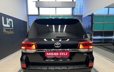 Toyota Land Cruiser 200, 2018 год, 6 800 000 рублей, 6 фотография