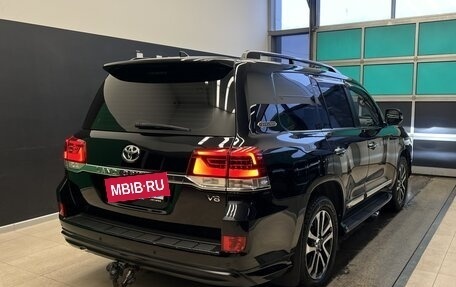 Toyota Land Cruiser 200, 2018 год, 6 800 000 рублей, 7 фотография