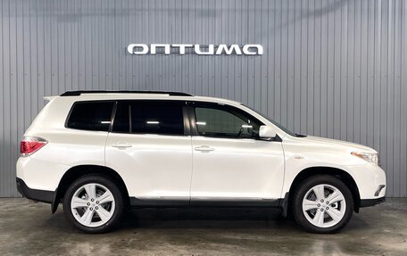 Toyota Highlander III, 2012 год, 1 897 000 рублей, 4 фотография