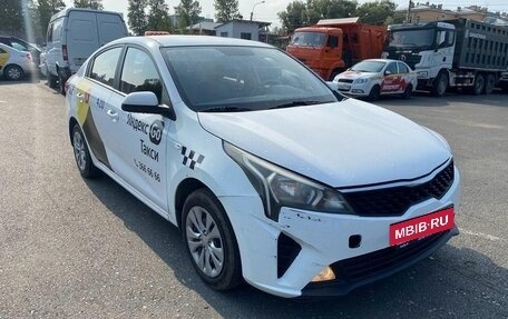 KIA Rio IV, 2022 год, 1 620 870 рублей, 3 фотография