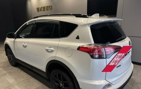 Toyota RAV4, 2019 год, 3 150 000 рублей, 4 фотография