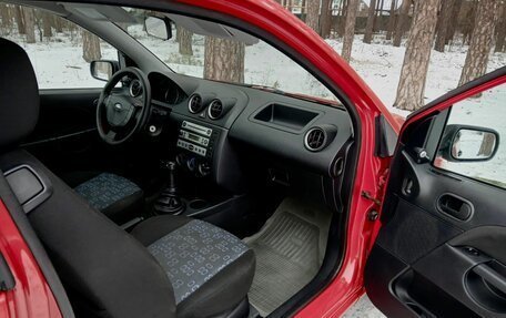 Ford Fiesta, 2005 год, 370 000 рублей, 9 фотография