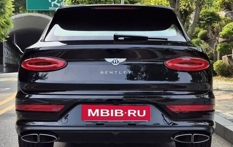 Bentley Bentayga I, 2022 год, 20 000 000 рублей, 4 фотография