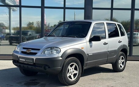 Chevrolet Niva I рестайлинг, 2010 год, 629 000 рублей, 2 фотография