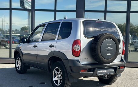 Chevrolet Niva I рестайлинг, 2010 год, 629 000 рублей, 3 фотография